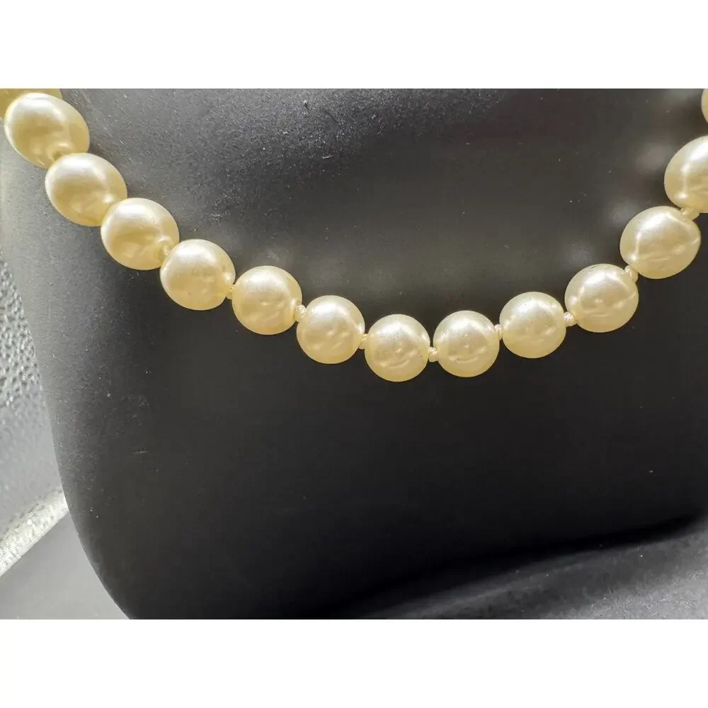 Vintage Hand Knotted Estate Solid Pearl Single Strand Necklace 18